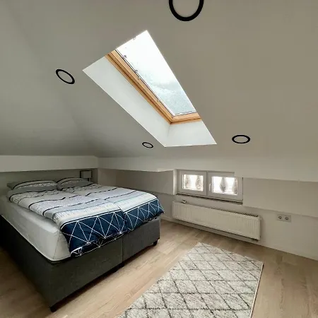 Modern Loft In The Katedrala Apartamento *