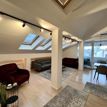 Modern Loft In The Katedrala Apartamento